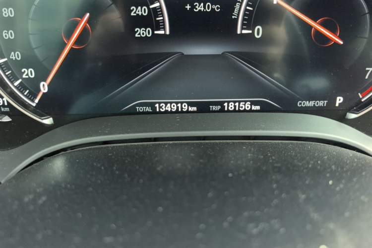 Used BMW 5 Series 2018 530Li Leading Model M Sport Package Odometer Close Up