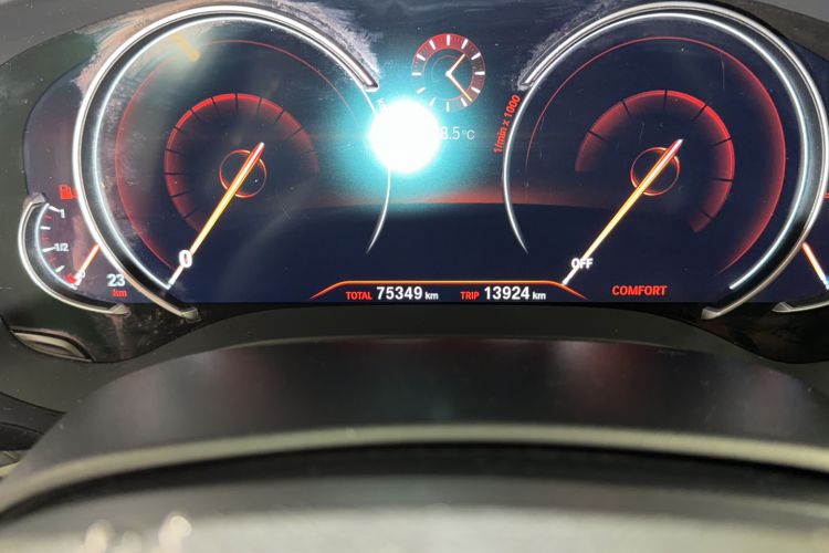 Used BMW 5 Series 2018 525Li Luxury Package Odometer Close Up