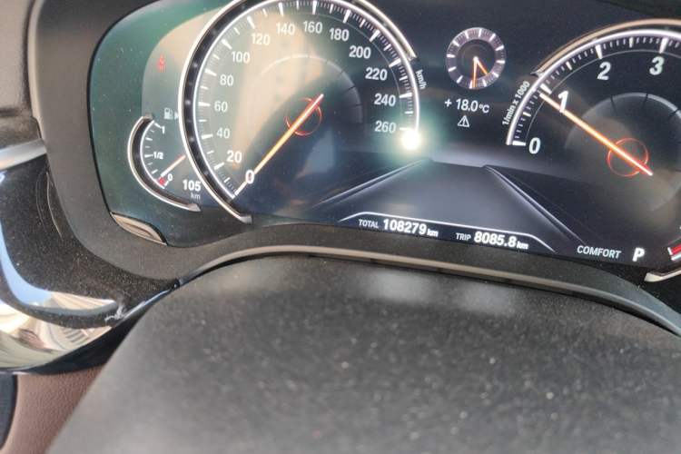 Used BMW 5 Series 2018 525Li M Sport Package Odometer Close Up