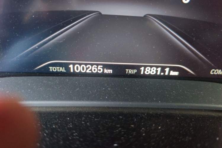 Used BMW 5 Series 2018 525Li M Sport Package Odometer Close Up