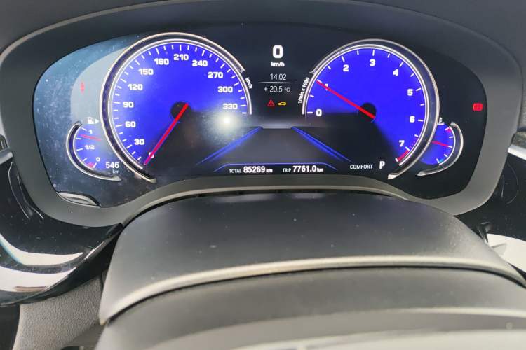Used BMW 5 Series 2018 525Li M Sport Package Odometer Close Up