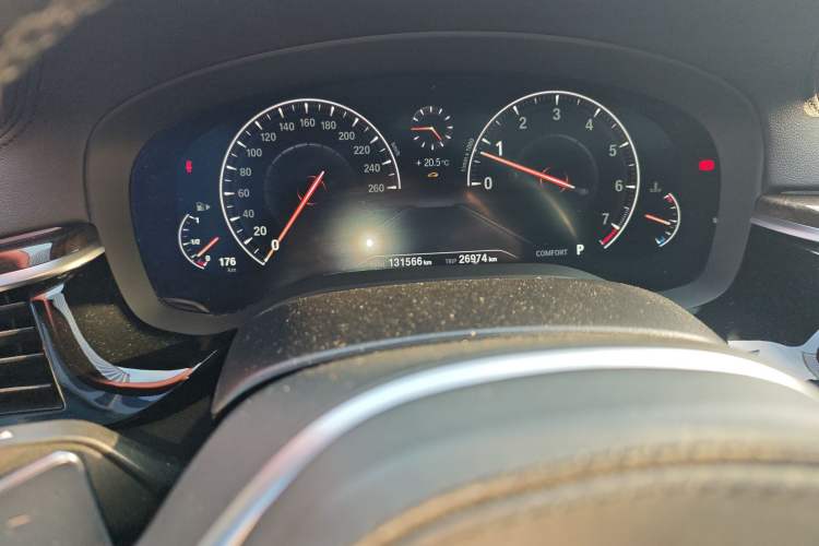 Used BMW 5 Series 2018 Restyled 530Li Luxury Edition M Sport Package Odometer Close Up