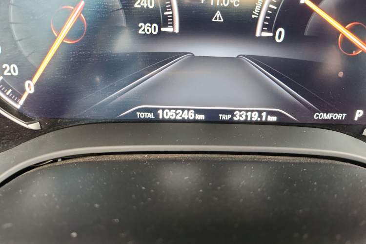 Used BMW 5 Series 2018 Facelifted 530Li Luxury Edition Premium Package Odometer Close Up