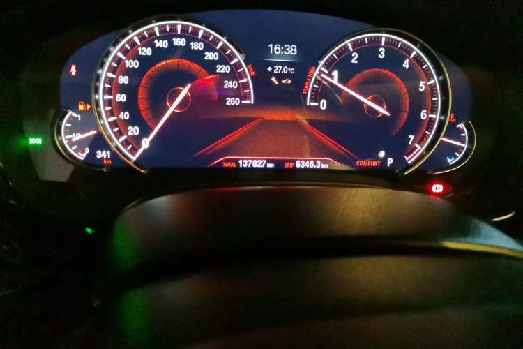 Used BMW 5 Series 2018 Restyled 530Li Leading Edition M Sport Package Odometer Close Up