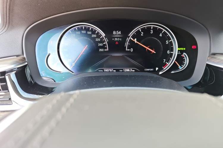 Used BMW 5 Series 2018 Revised Version 530Li Leading Edition Luxury Package Odometer Close Up