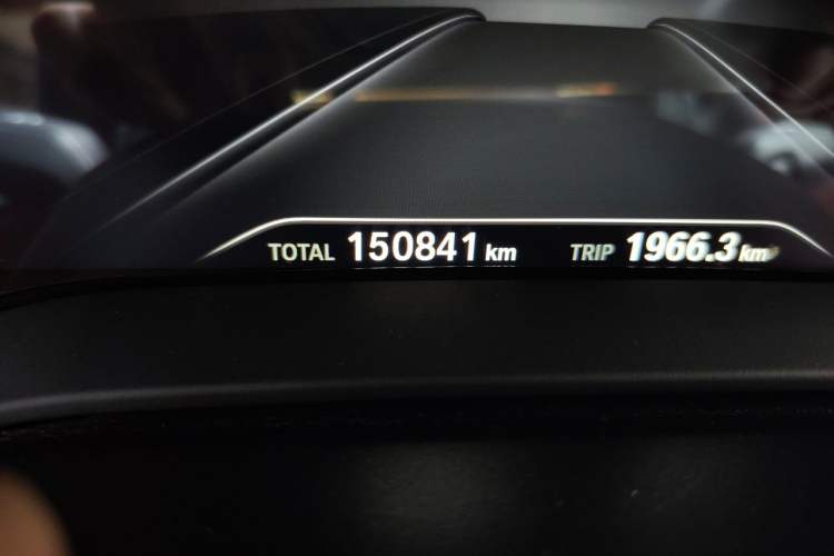 Used BMW 5 Series 2018 530Li Luxury Edition M Sport Package Odometer Close Up