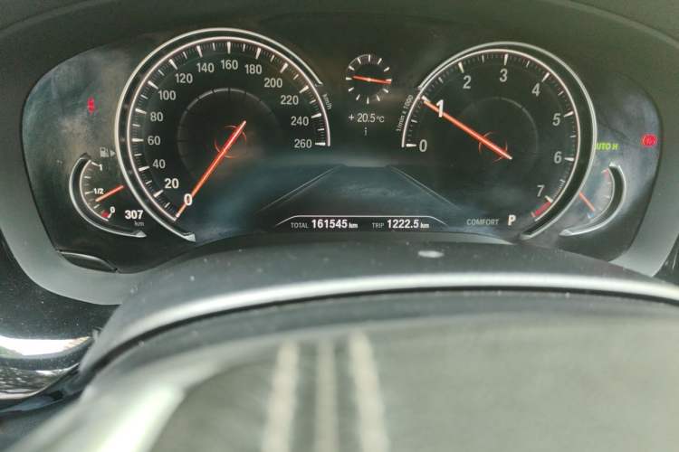 Used BMW 5 Series 2018 525Li M Sport Package Odometer Close Up