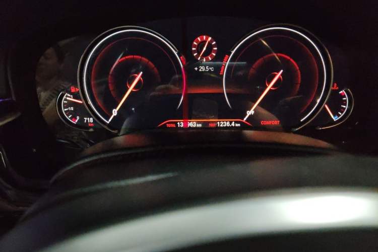 Used BMW 5 Series 2018 Restyled 530Li Luxury Edition M Sport Package Odometer Close Up