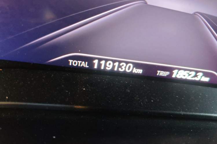 Used BMW 5 Series 2018 525i M Sport Package Odometer Close Up