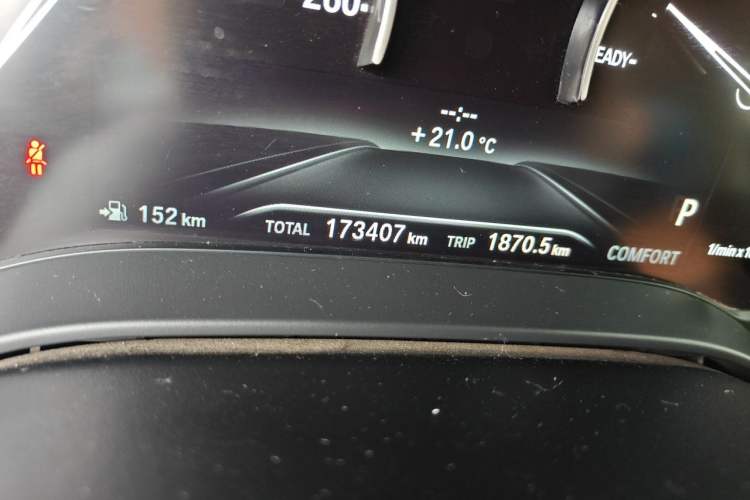 Used BMW 5 Series 2018 528Li Launch Special Edition Odometer Close Up