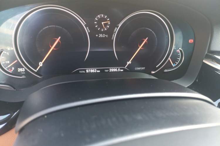 Used BMW 5 Series 2018 Restyled 530Li Leading Edition M Sport Package Odometer Close Up
