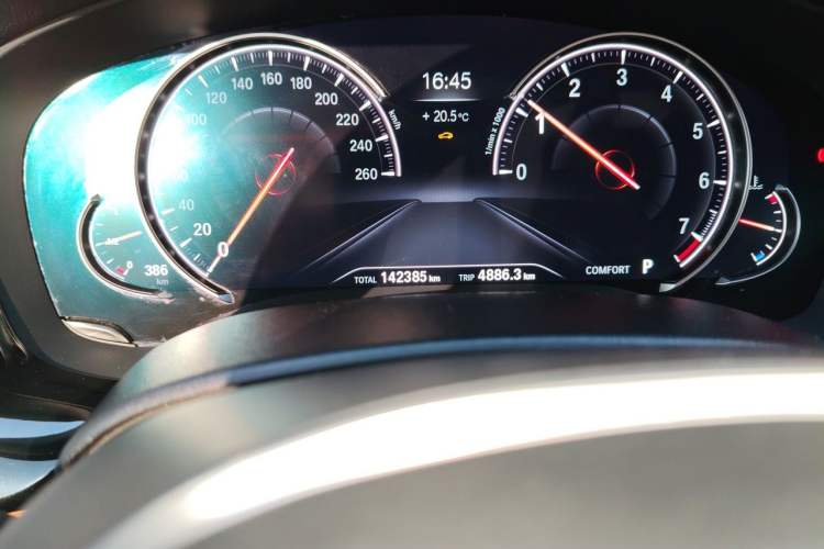 Used BMW 5 Series 2018 Restyled 530Li Luxury Edition M Sport Package Odometer Close Up