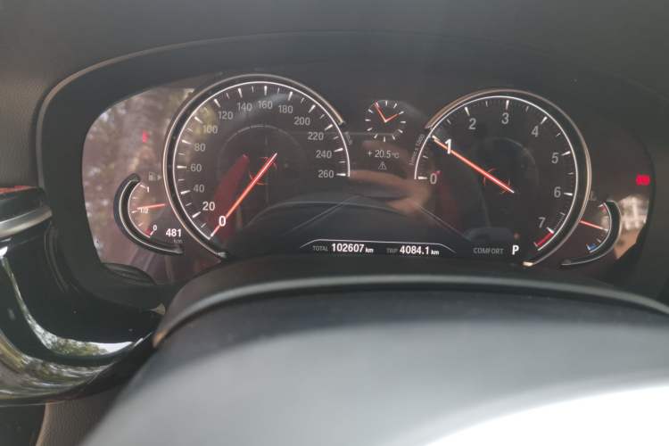 Used BMW 5 Series 2018 Facelifted 530Li xDrive M Sport Package Odometer Close Up
