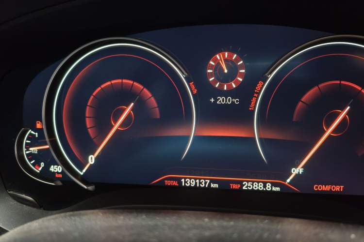Used BMW 5 Series 2018 530Li Leading Model M Sport Package Odometer Close Up