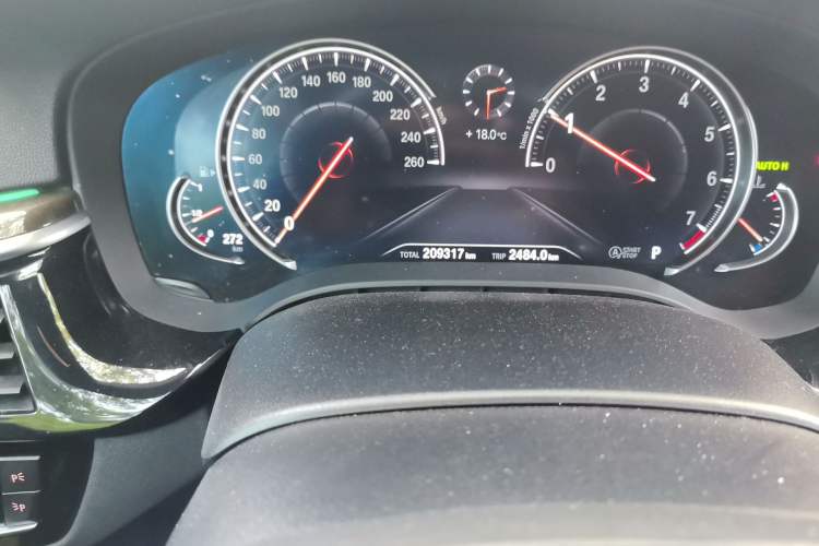 Used BMW 5 Series 2018 530Li Leading Model M Sport Package Odometer Close Up
