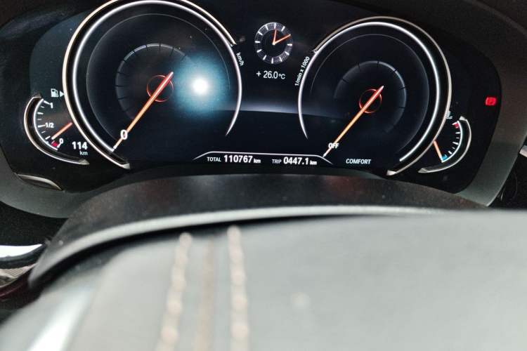 Used BMW 5 Series 2018 530Li Leading Model M Sport Package Odometer Close Up
