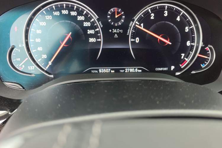 Used BMW 5 Series 2018 Facelifted 530Li Luxury Edition Premium Package Odometer Close Up