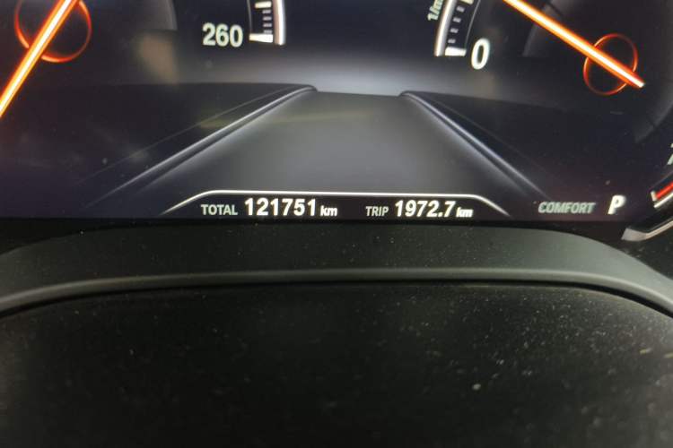 Used BMW 5 Series 2018 Restyled 530Li Luxury Edition M Sport Package Odometer Close Up