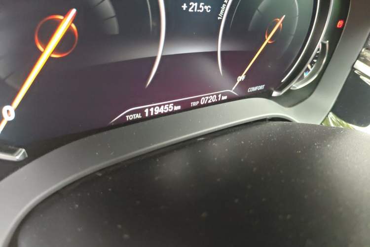Used BMW 5 Series 2018 Restyled 530Li Luxury Edition M Sport Package Odometer Close Up
