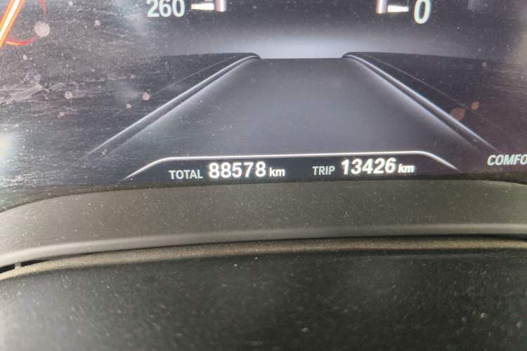 Used BMW 5 Series 2018 Restyled 530Li Luxury Edition M Sport Package Odometer Close Up
