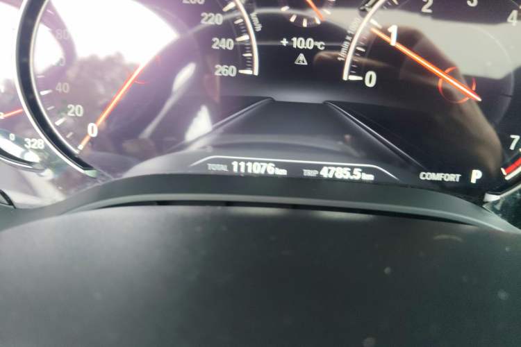 Used BMW 5 Series 2018 525Li M Sport Package Odometer Close Up