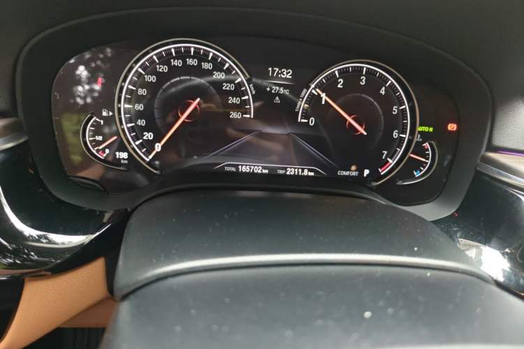 Used BMW 5 Series 2018 Revised Version 530Li Leading Edition Luxury Package Odometer Close Up