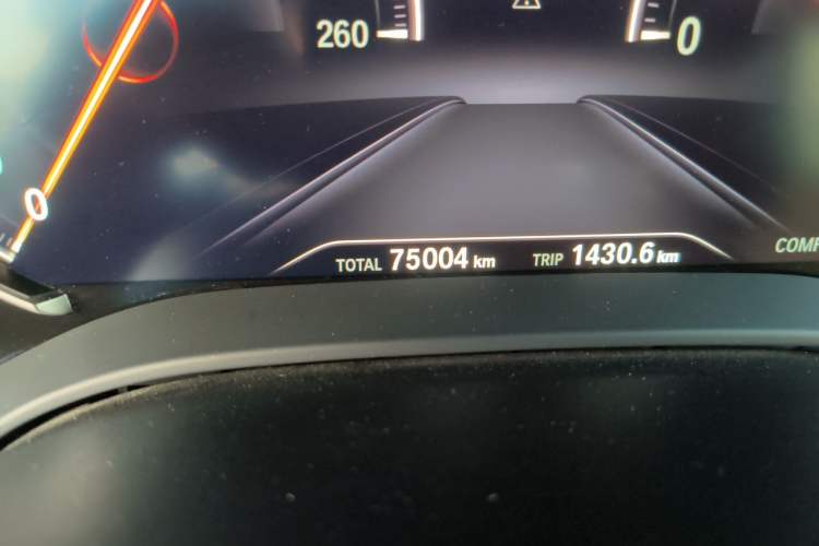 Used BMW 5 Series 2018 Restyled 530Li Leading Edition M Sport Package Odometer Close Up