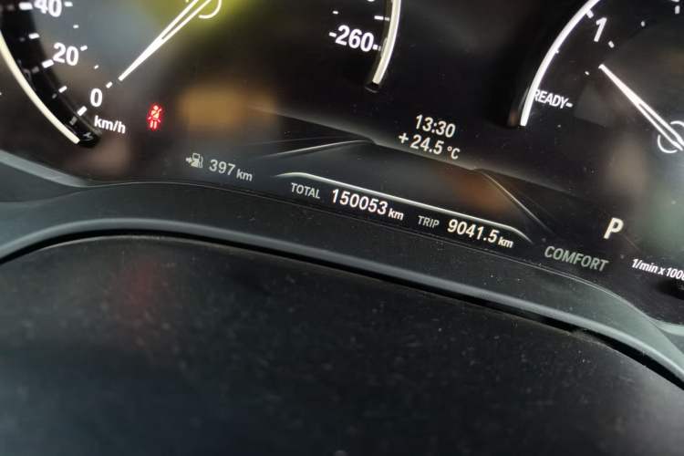 Used BMW 5 Series 2018 528Li Launch Special Edition Odometer Close Up