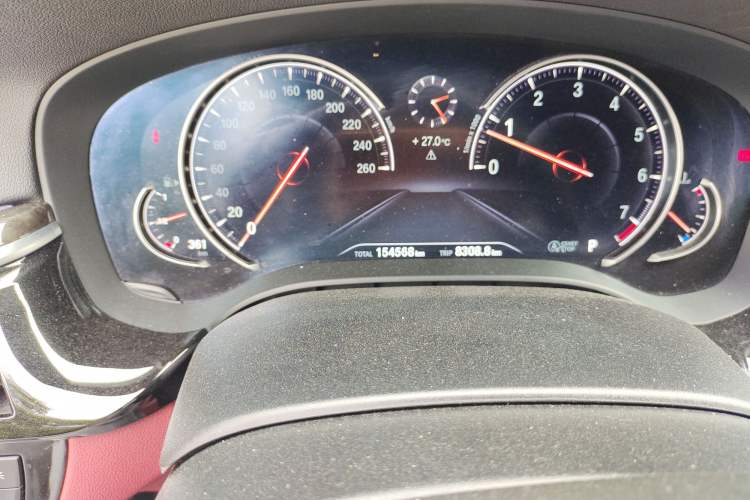 Used BMW 5 Series 2018 Restyled 530Li Leading Edition M Sport Package Odometer Close Up