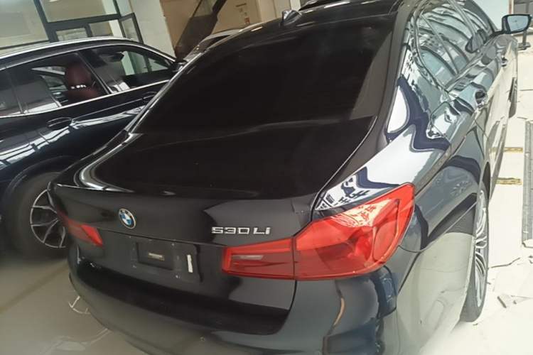 Used BMW 5 Series 2018 Facelifted 530Li xDrive M Sport Package Rear
