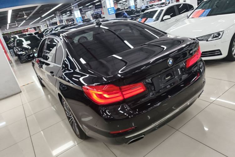 Used BMW 5 Series 2018 Facelifted 530Li Luxury Edition Premium Package Rear Left 45 Deg
