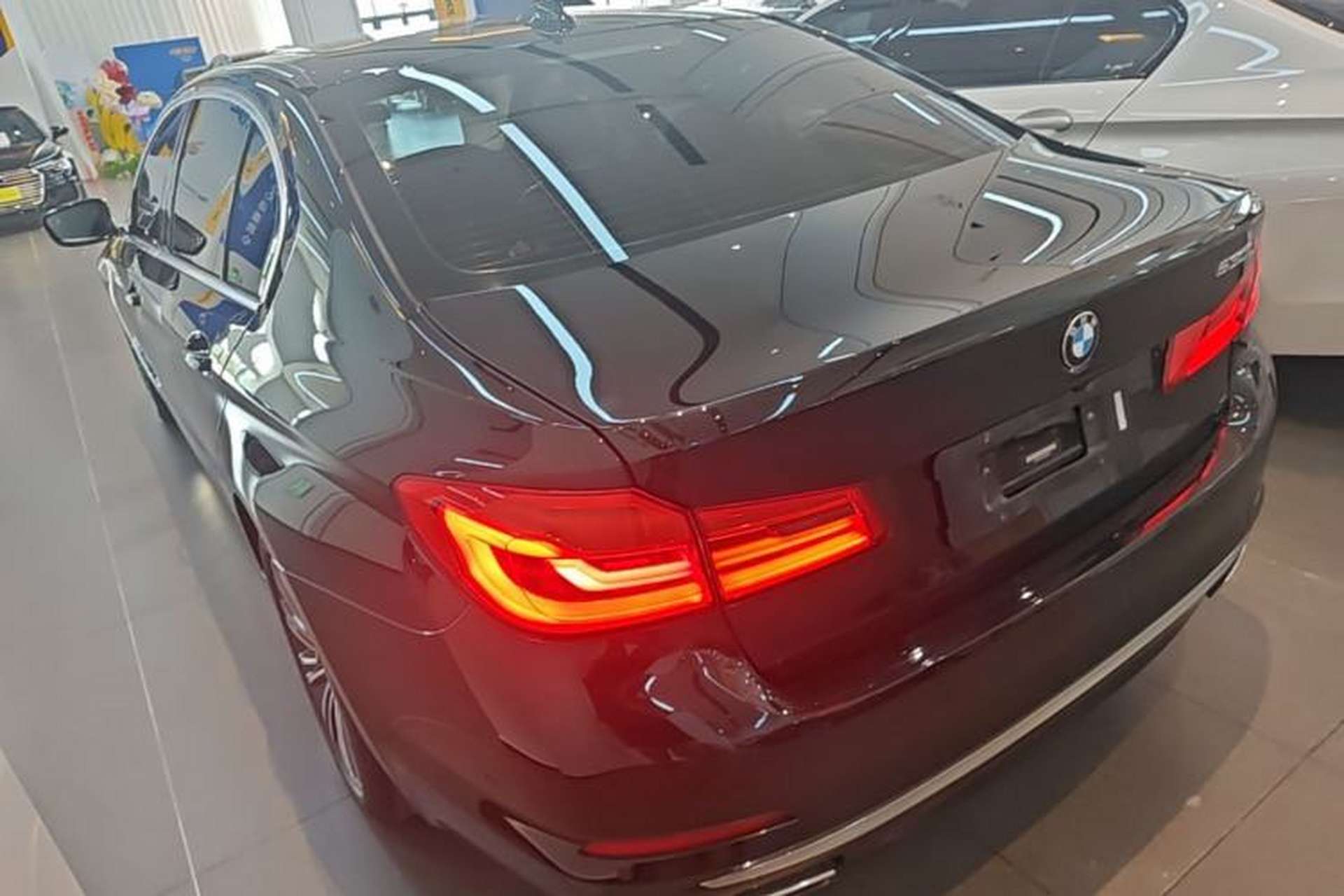 Used BMW 5 Series 2018 530Li Luxury Edition Premium Package Rear Left 45 Deg