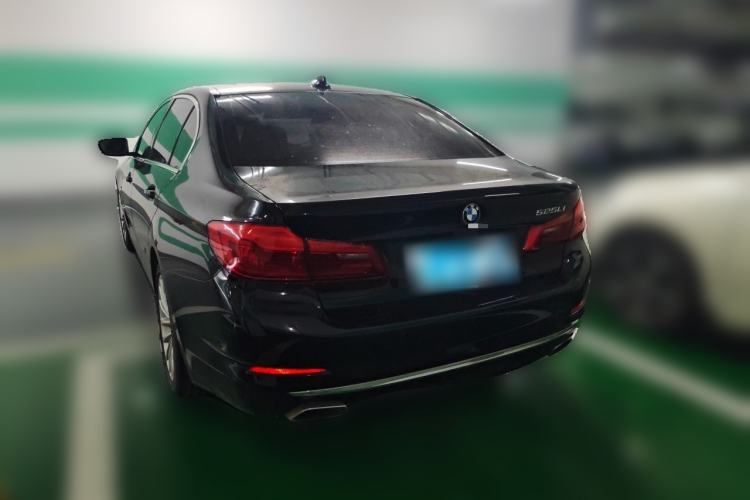 Used BMW 5 Series 2018 525Li Luxury Package Rear Left 45 Deg