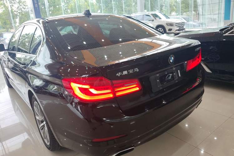 Used BMW 5 Series 2018 528Li Launch Special Edition Rear Left 45 Deg