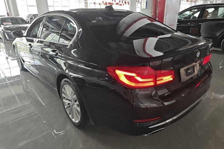 Used BMW 5 Series 2018 Facelifted 530Li xDrive Luxury Package Rear Left 45 Deg