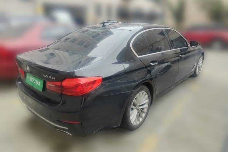 Used BMW 5 Series 2018 530Li Leading Edition Luxury Package Rear Right 45 Deg