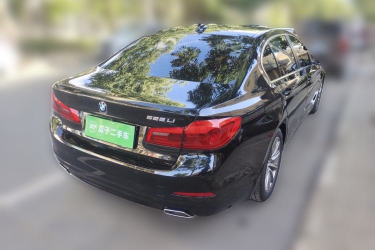 Used BMW 5 Series 2018 528Li Launch Special Edition Rear Right 45 Deg