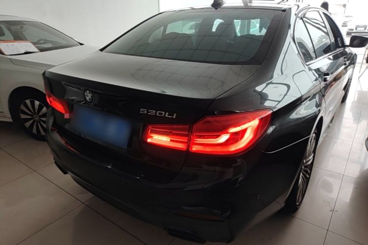 Used BMW 5 Series 2018 530Li Leading Model M Sport Package Rear Right 45 Deg
