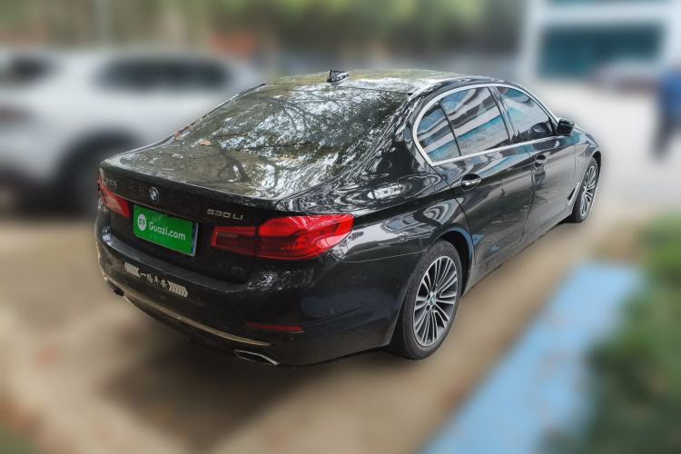 Used BMW 5 Series 2018 Facelifted 530Li Luxury Edition Premium Package Rear Right 45 Deg