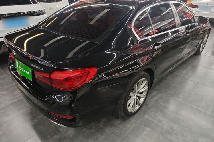 Used BMW 5 Series 2018 528Li Launch Special Edition Rear Right 45 Deg