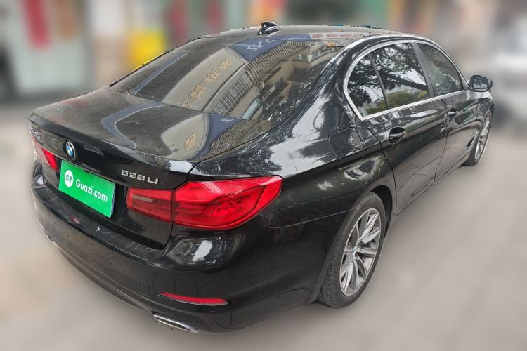 Used BMW 5 Series 2018 528Li Launch Special Edition Rear Right 45 Deg