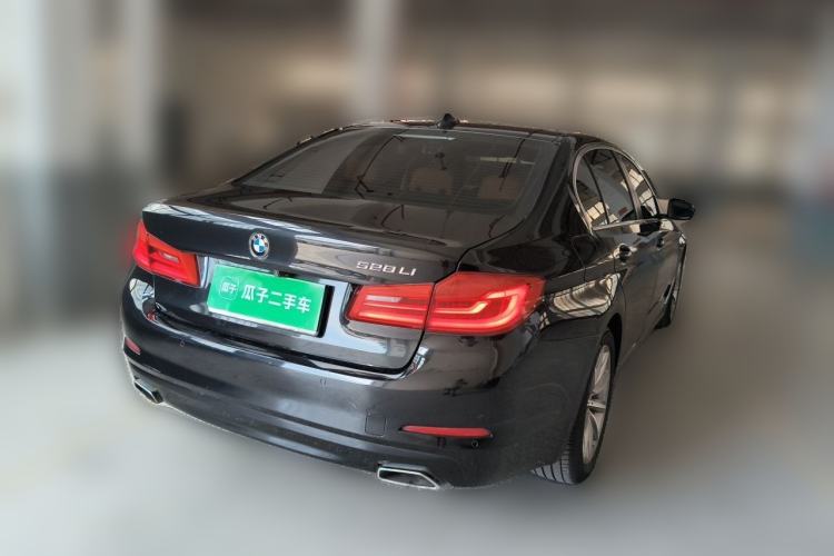 Used BMW 5 Series 2018 528Li Launch Special Edition Rear Right 45 Deg