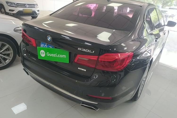 Used BMW 5 Series 2018 525Li Luxury Package Rear Right 45 Deg