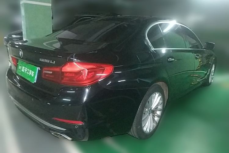 Used BMW 5 Series 2018 525Li Luxury Package Rear Right 45 Deg
