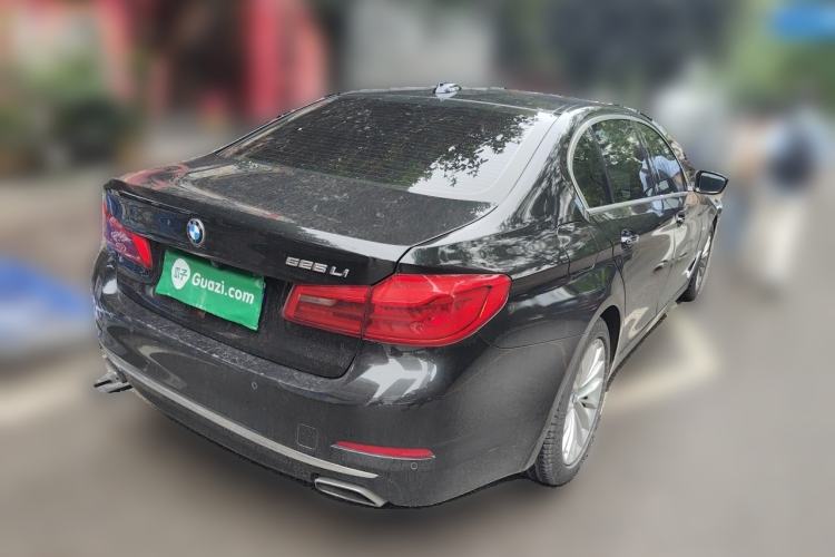 Used BMW 5 Series 2018 525Li Luxury Package Rear Right 45 Deg