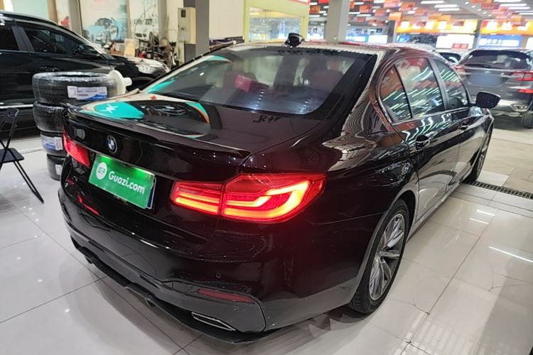Used BMW 5 Series 2018 528Li Launch Special Edition Rear Right 45 Deg