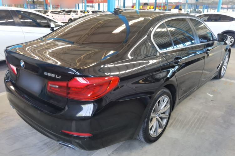 Used BMW 5 Series 2018 528Li Launch Special Edition Rear Right 45 Deg