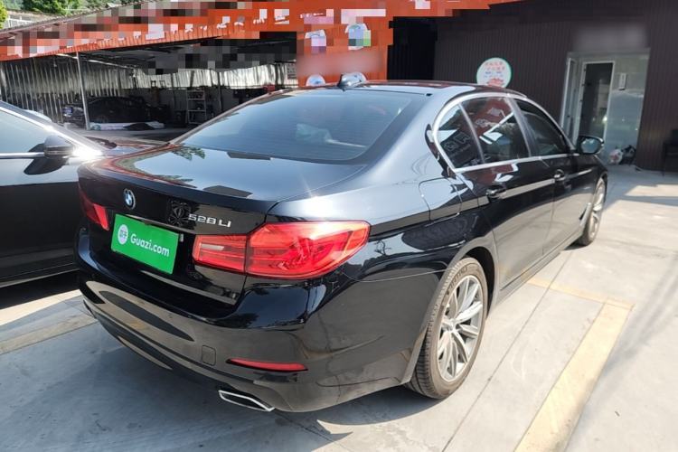 Used BMW 5 Series 2018 528Li Launch Special Edition Rear Right 45 Deg