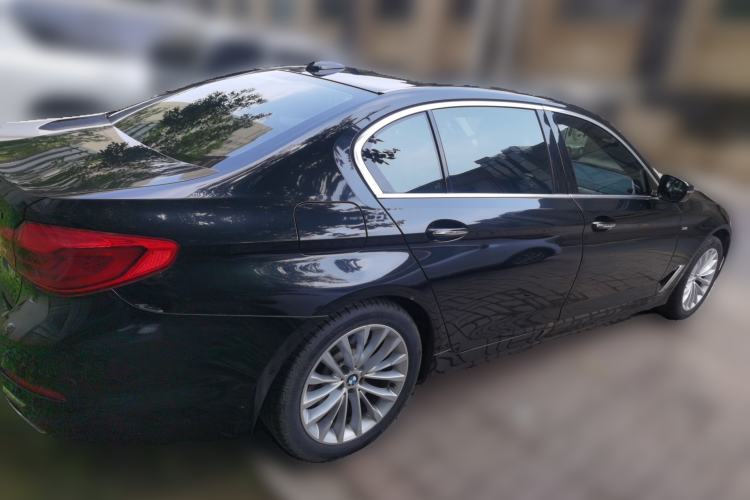 Used BMW 5 Series 2018 525Li Luxury Package Rear Right 45 Deg