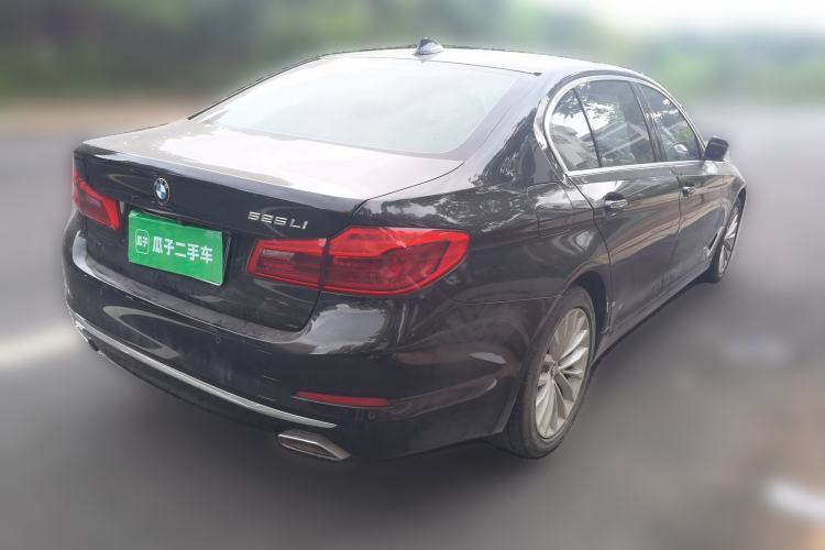 Used BMW 5 Series 2018 525Li Luxury Package Rear Right 45 Deg